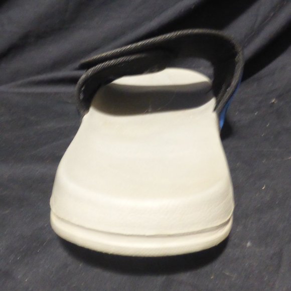 Poolside flip-flop, size 10, black and blue Velcro fastened adjustable strap GUC - Picture 8 of 14